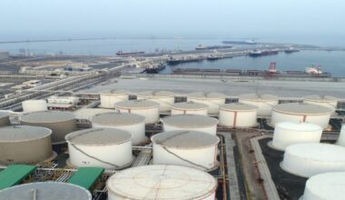 Brent Erases Iran War Premium as Hormuz Flows Show Signs of Recovery