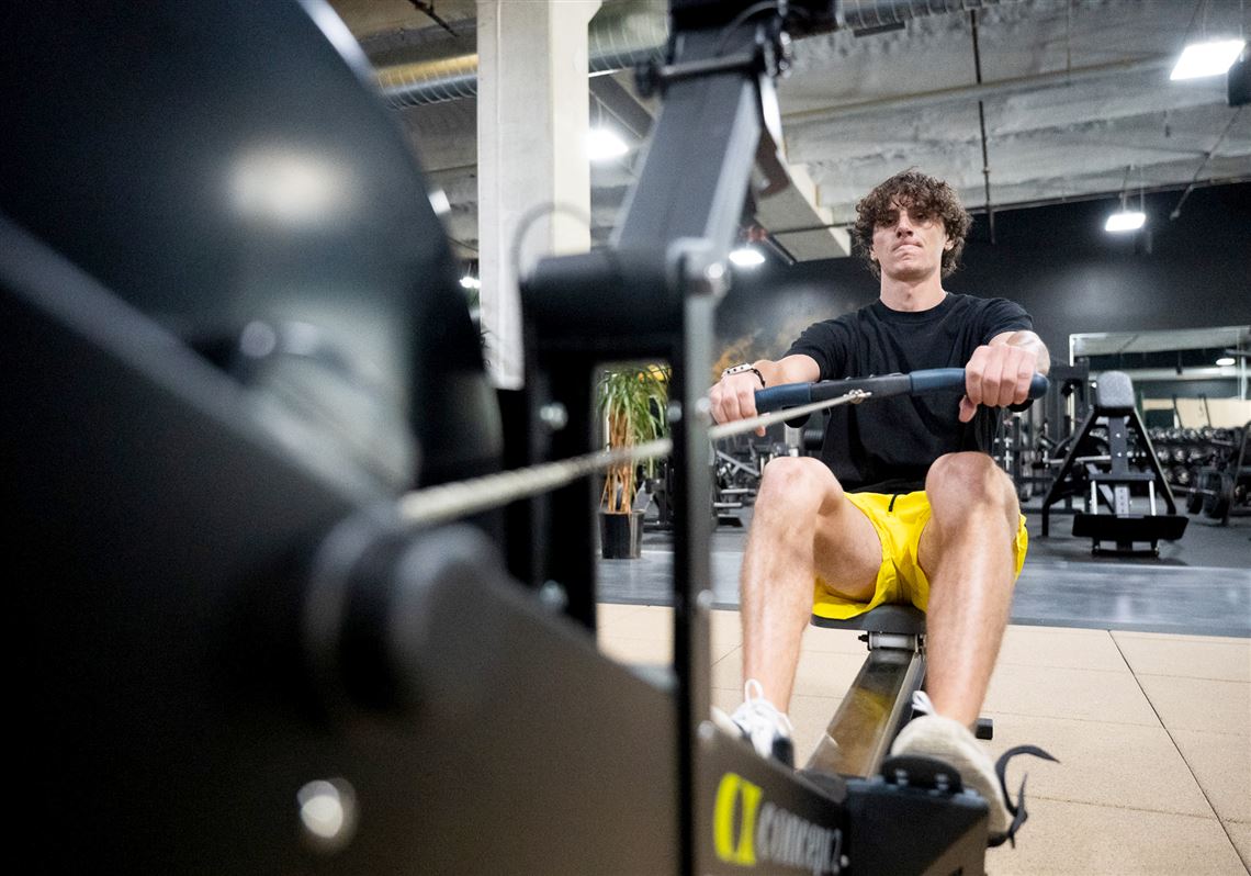 Hyrox is drawing runners, lifters and everyday athletes together. Pittsburghers are all in. 