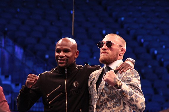 Conor McGregor mocks Floyd Mayweather ahead of UFC return