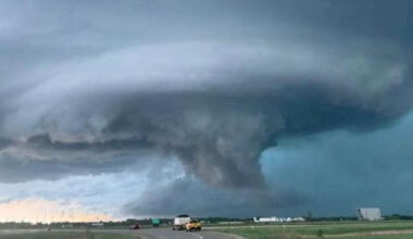 Tornado watches & warnings issued across southern Manitoba Tuesday
