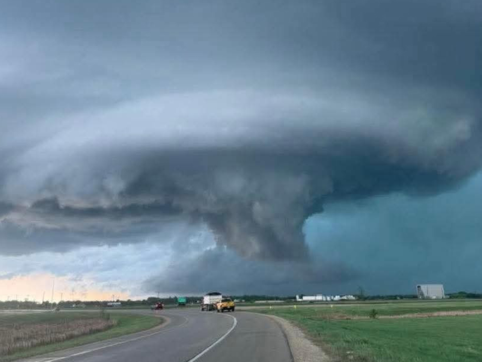 Tornado watches & warnings issued across southern Manitoba Tuesday
