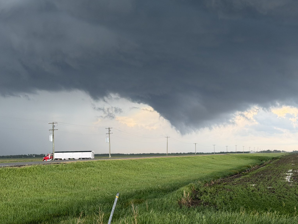Tornado spotted near St. Pierre as weather system moves northeast - SteinbachOnline.com