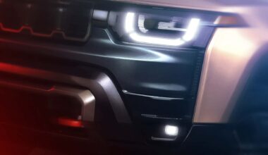 Jeep Teases New Rugged Cherokee Trailhawk Trim  