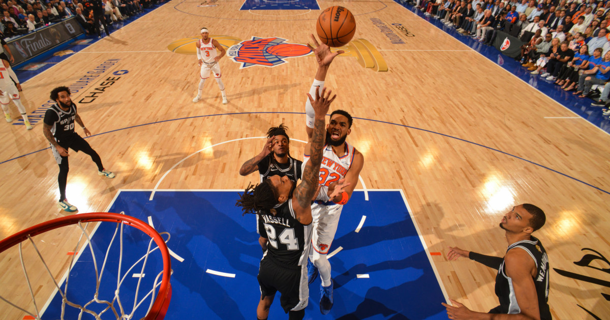 Spurs vs. Knicks live updates: San Antonio dominating New York 76-49 at halftime of NBA Finals Game 4