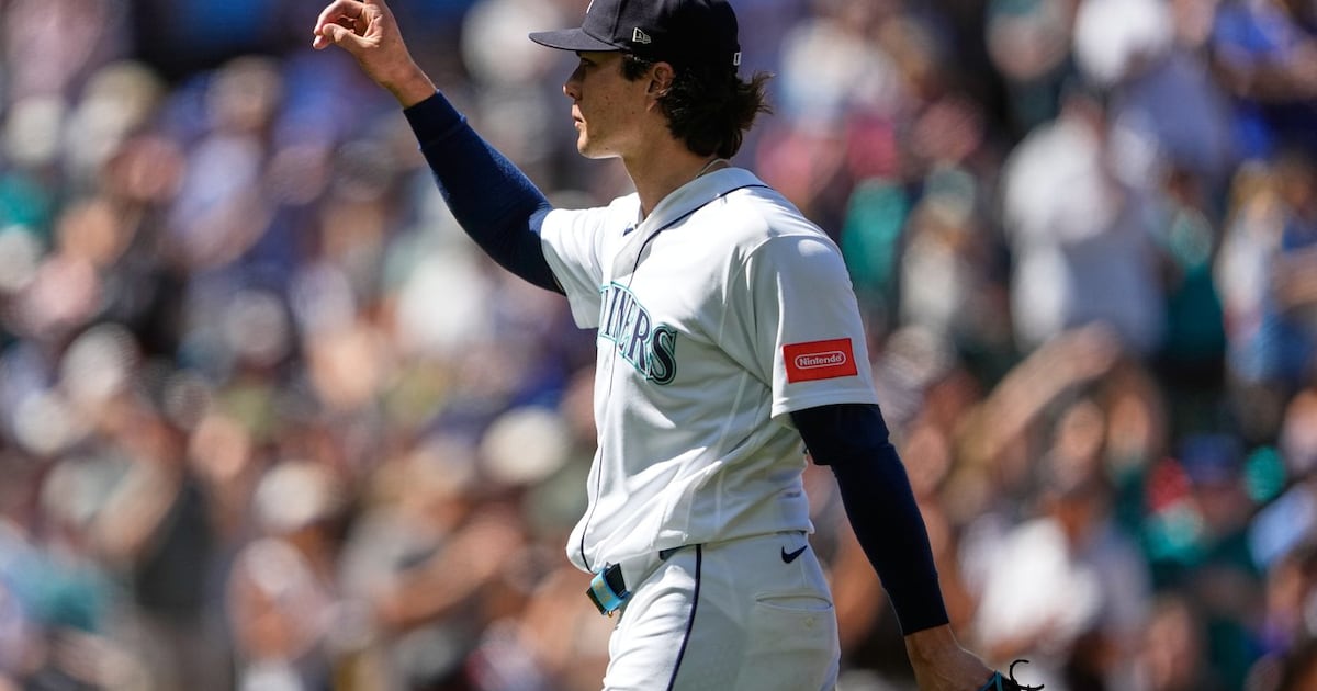 Bryan Woo throws 7 scoreless innings as the Seattle Mariners beat the Baltimore Orioles 3-0