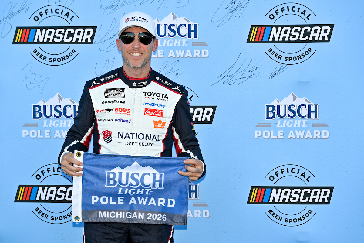 Credit: #11: Denny Hamlin, Joe Gibbs Racing, National Debt Relief Toyota Camry, Pole award