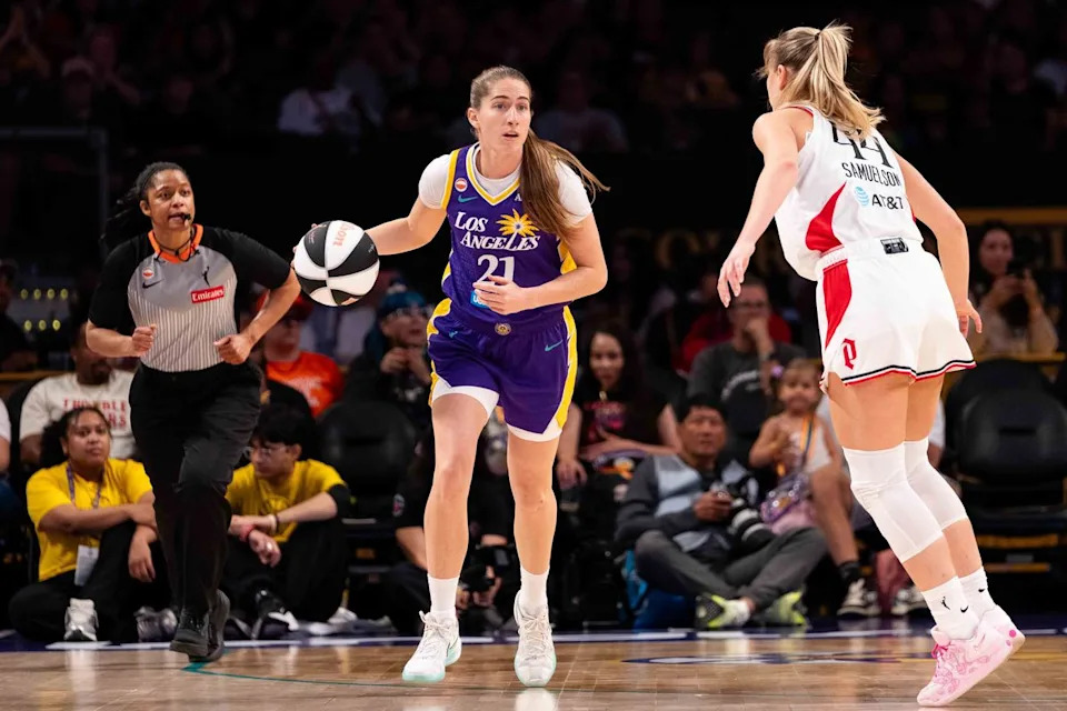 LA Sparks guard Kate Martin (21) sets up the offense at a WNBA basketball game against the Portland Fire, Sunday June 7th, 2026 in Los Angeles, California. 