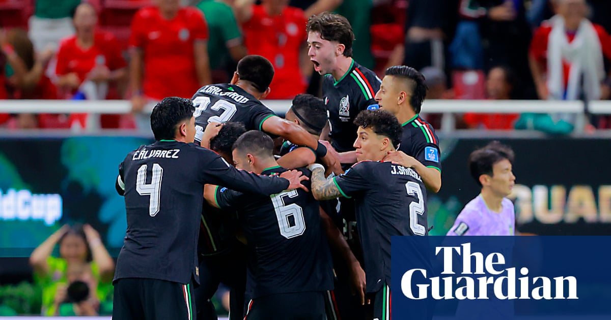 South Korea howler gifts Mexico victory as World Cup co-hosts reach knockout phase | World Cup 2026