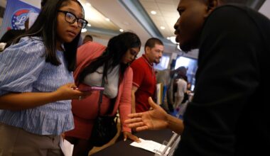 U.S. weekly jobless claims rise more than expected; labour market remains stable