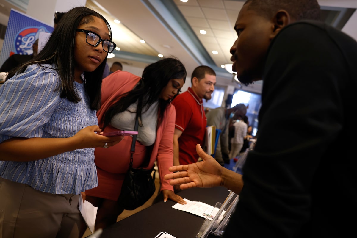 U.S. weekly jobless claims rise more than expected; labour market remains stable