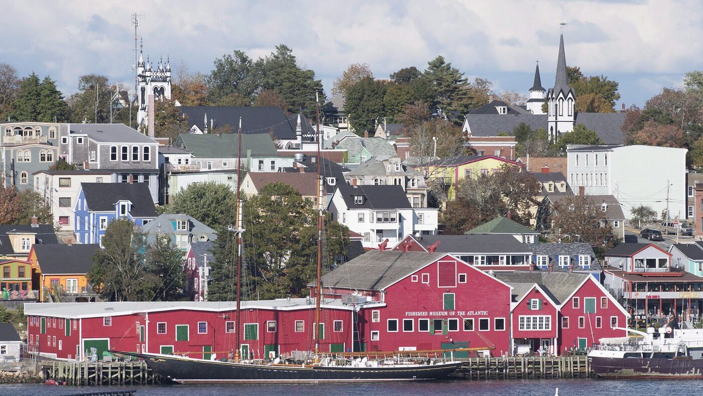 Mayor of Lunenburg, N.S., banned from taxi service after alleged late-night fracas