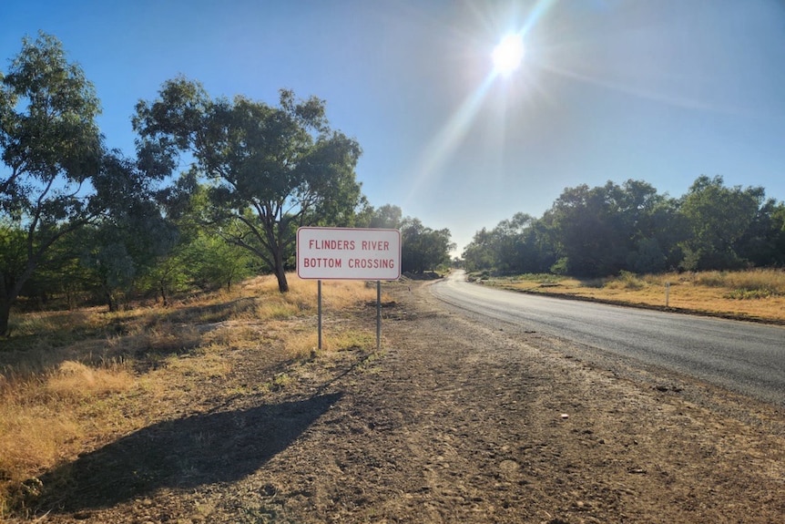 A roadside sign marking the Flinders River Bottom Crossing near Richmond.