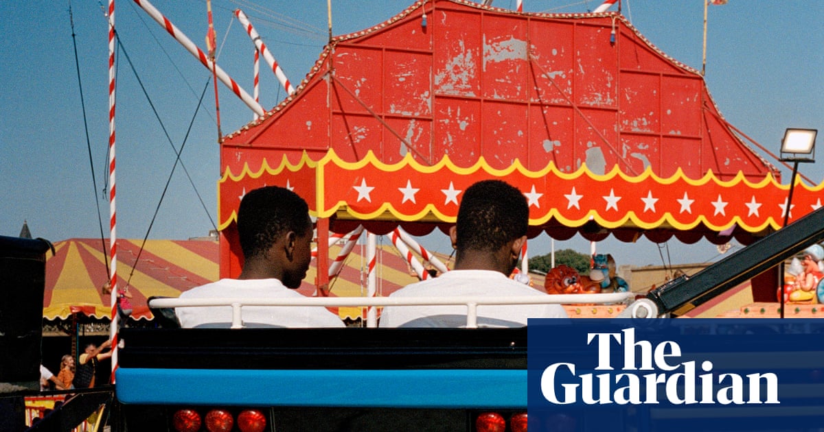 Twins in a spin at the great British seaside: Sophie Green’s best photograph | Art and design