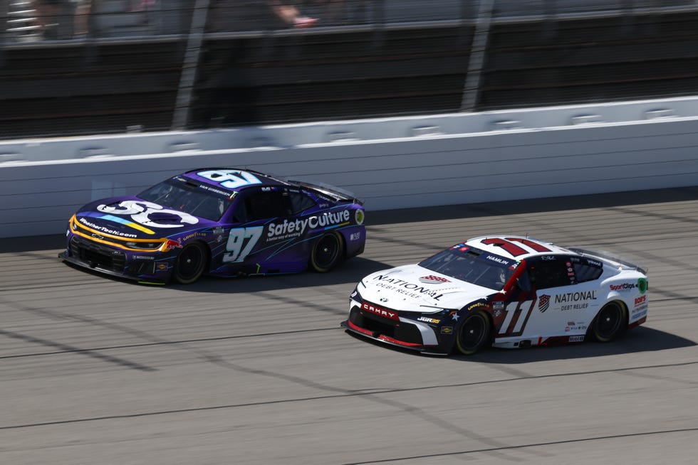 auto: jun 07 nascar cup series firekeepers casino 400