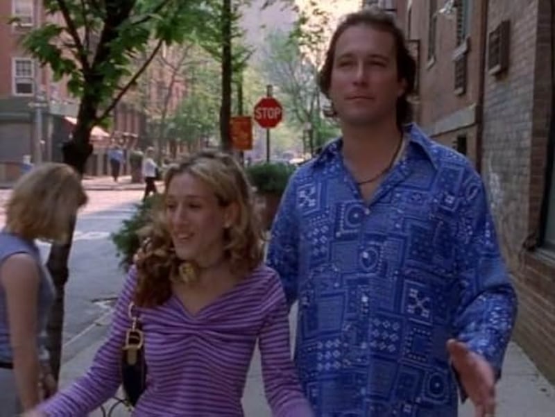 John Corbett and Sarah Jessica Parker appear as their characters, Aidan Shaw and Carrie Bradshaw, in the HBO series “Sex and the City.”