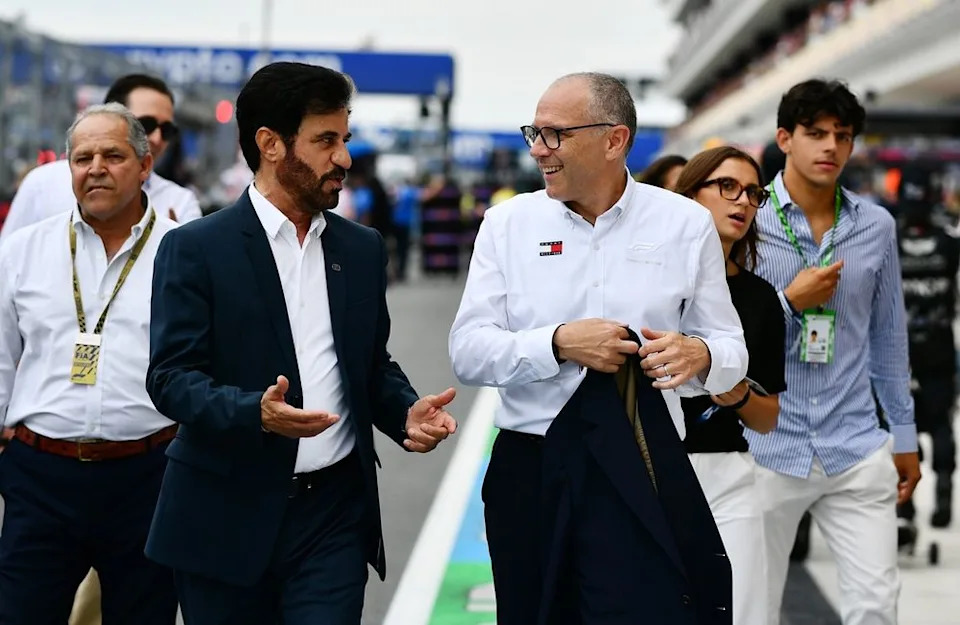 Mohammed ben Sulayem, presidente FIA e Stefano Domenicali, CEO di F1 Group