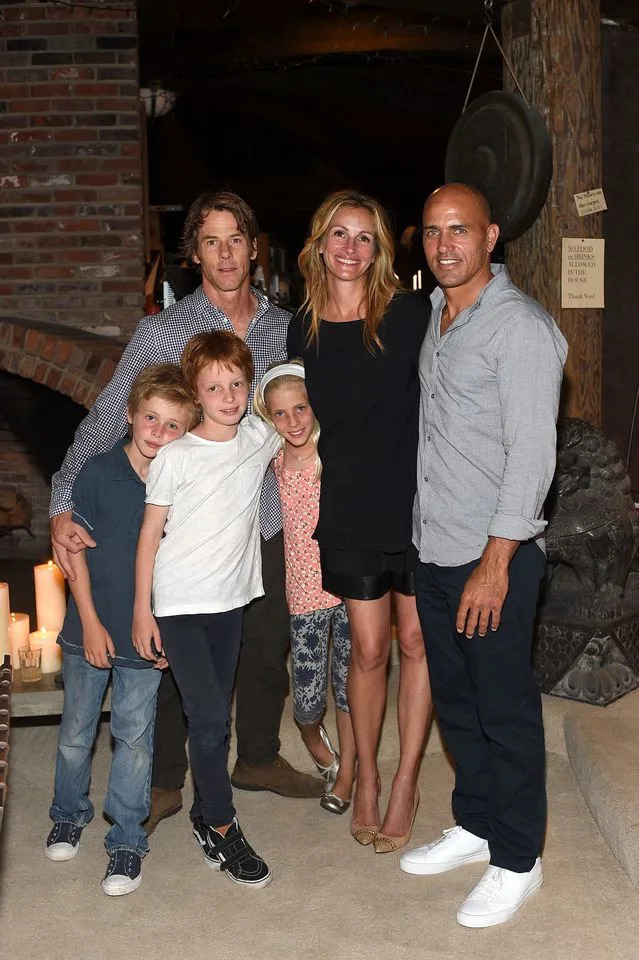 Julia Roberts and Danny Moder with their three kids in August 2025.Credit: Getty