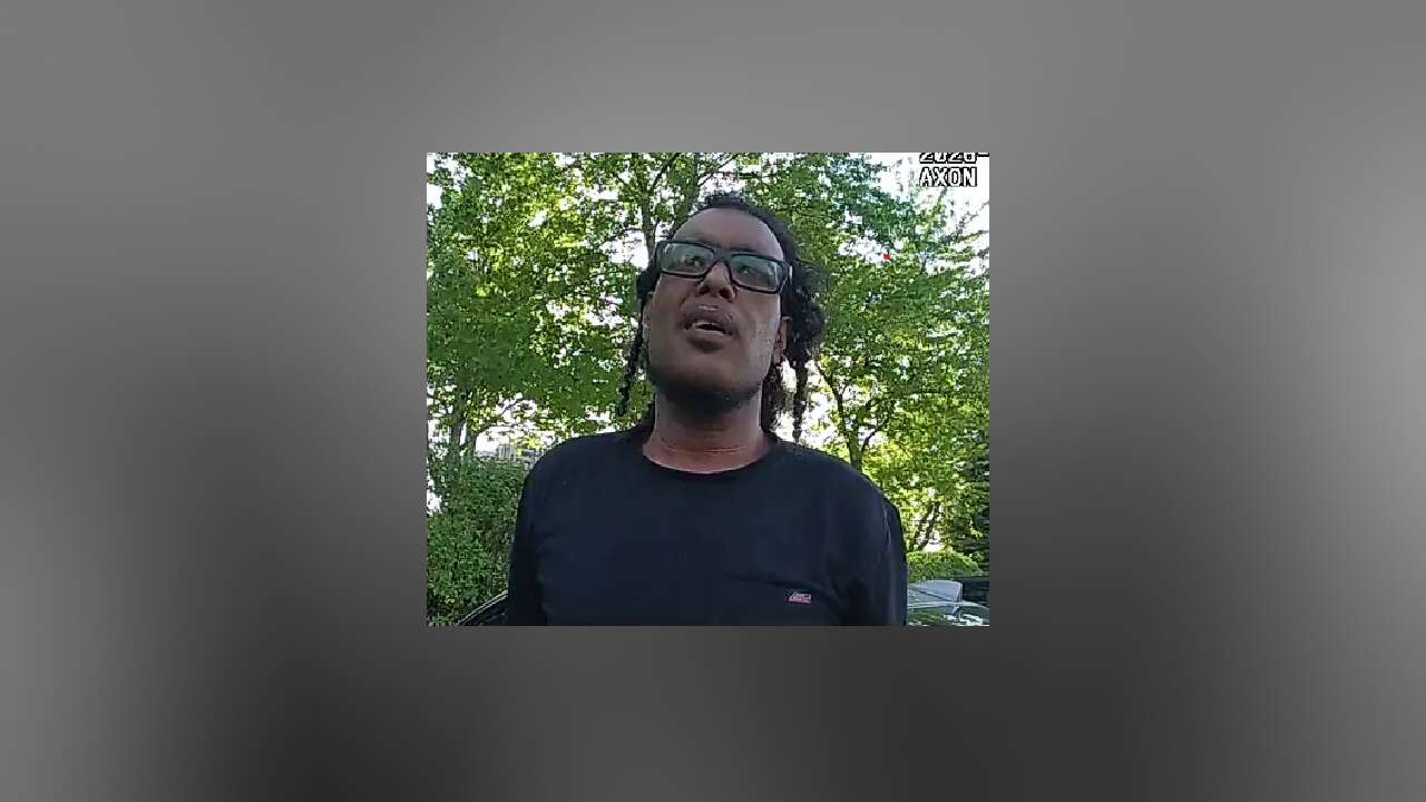 Brampton man wanted after allegedly assaulting Peel Police Officer during arrest attempt