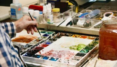 Crofton artist Harold Allanson works mainly in watercolours. (Kendra Crighton photo)