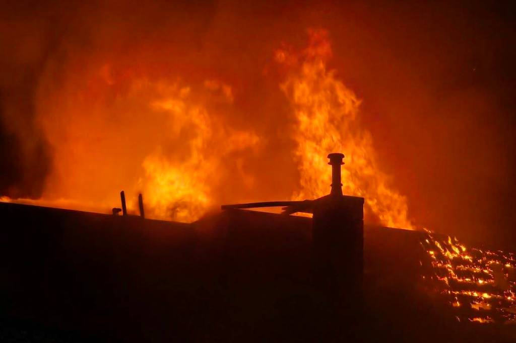 Central Saanich Fire crews attended a structure fire at Garden Fork Restaurant early Saturday morning, June 6.(Courtesy of Don Hay)