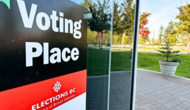 A voting place sign outside Cloverdale Recreation Centre in Surrey on Oct. 10, 2024. (file photo)