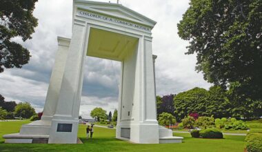 The FBI is investigating a shooting incident that occurred in Blaine, Wash. adjacent to Peace Arch Park. (Black Press Media files)