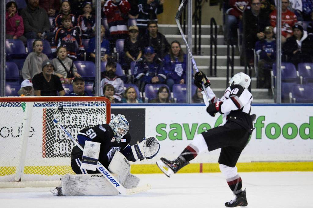 Cameron Schmidt sneaks one past the shoulder of Ethan Eskit in a shootout during a meeting between the two sides in the 2025-26 season. Schmidt, now a member of the Royals, will face his former club when Victoria hosts Vancouver in their home opener on Sept. 26. (Photo courtesy of Kevin Light/Victoria Royals)