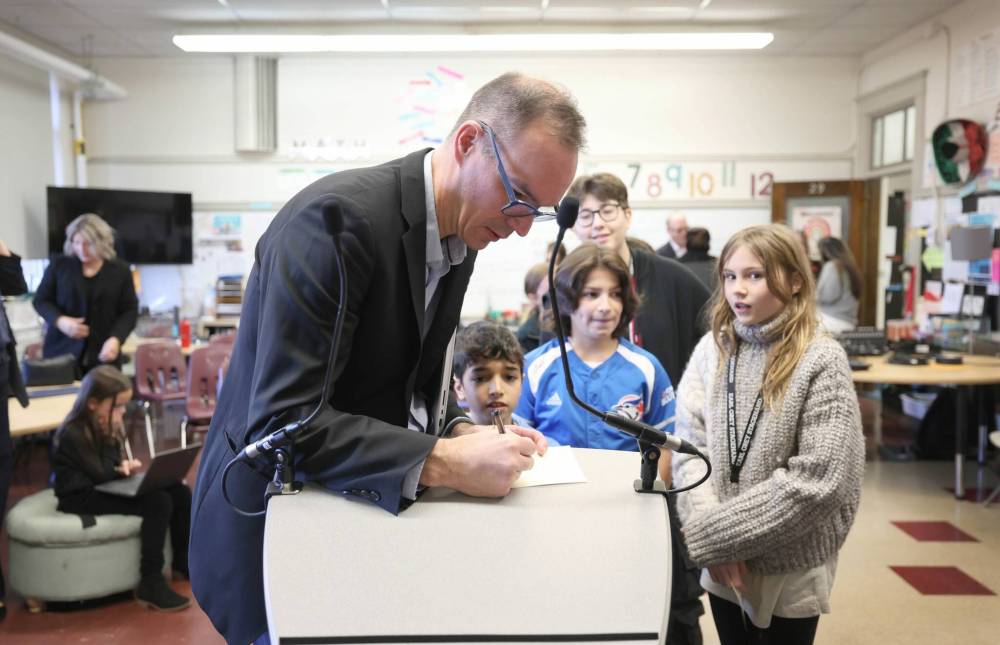 RUTH BONNEVILLE / FREE PRESS FILES
“We have many families who give to the Winnipeg School Division,” said Winnipeg School Division Superintendent Matt Henderson told the board of trustees on June 1.