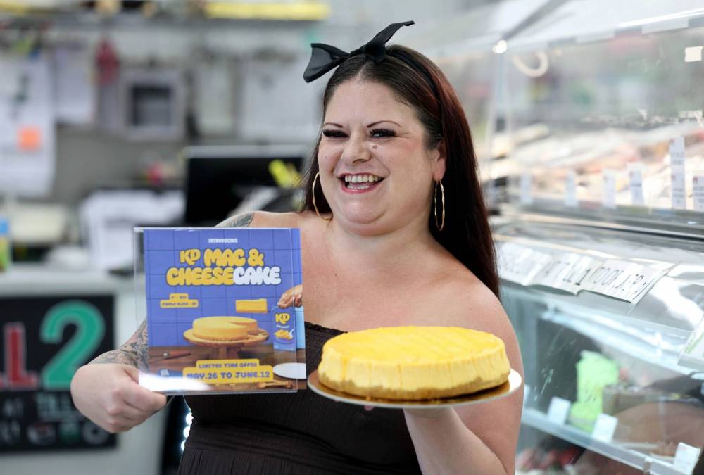 RUTH BONNEVILLE / FREE PRESS
Goodies manager Linda Peters says the cheesecake has proven popular.