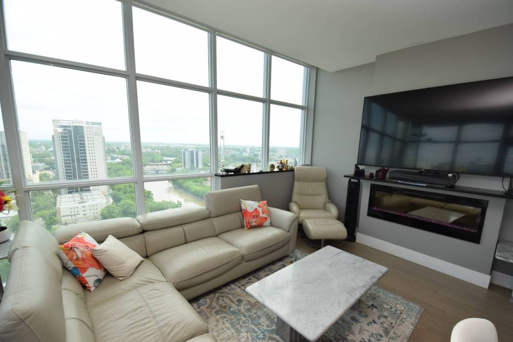 TODD LEWYS / FREE PRESS
The view from the living room is simply incredible.
