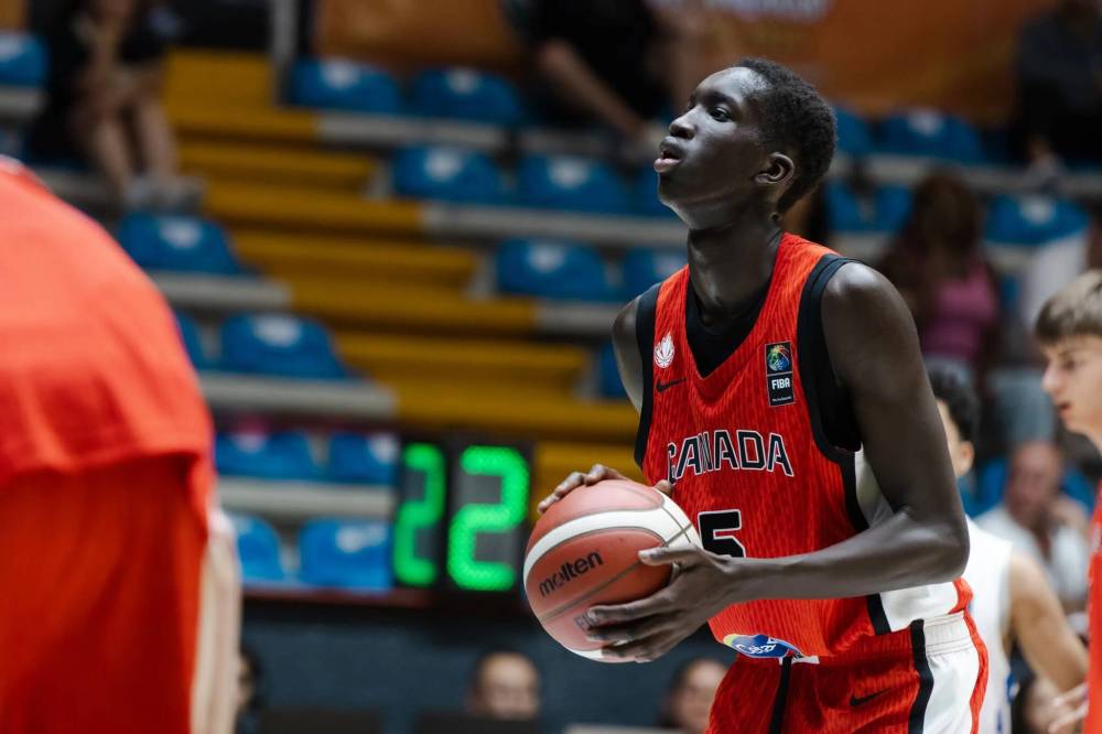 FIBA.BASKETBALL PHOTO
Winnipeg’s Settimo Yugu prepares to take a shot.