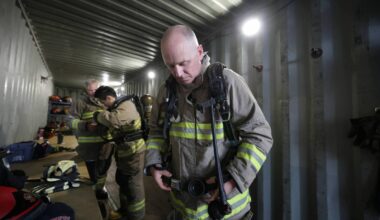 Mayor’s feet to the fire… literally – Winnipeg Free Press
