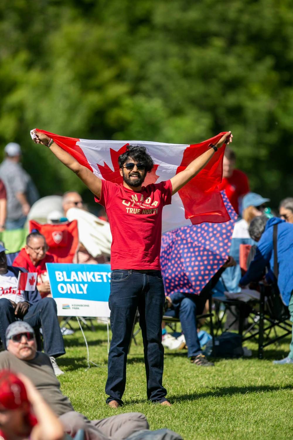 BROOK JONES / FREE PRESS
Tapan Patel brought his Canada flag to the watch party.