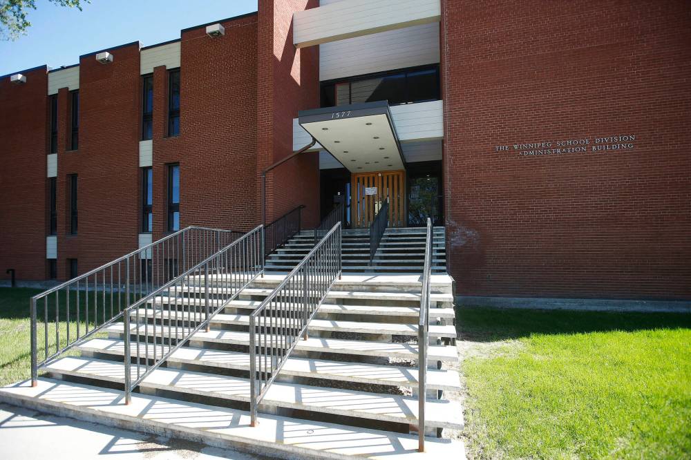 JOHN WOODS / FREE PRESS FILES
The Winnipeg School Division has released a new report with seven recommendations to treat truancy within the division.