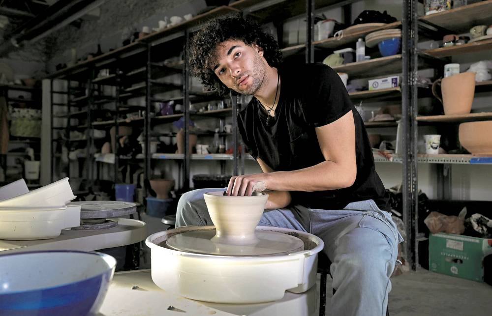 RUTH BONNEVILLE / FREE PRESS Files
Winnipeg-raised, British-based artist Joel Nichol won the National Portrait Gallery’s Young Artist Award on Tuesday.