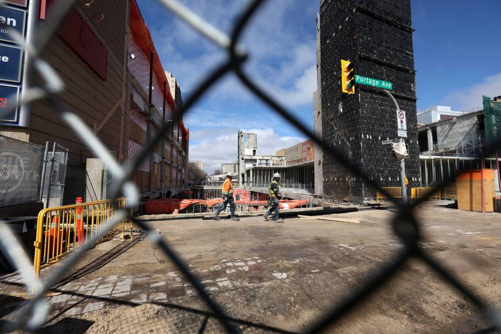 Ruth Bonneville / Free Press files
A 22,500-square foot grocery store will be built at the Portage Place redevelopment, joining a health-care centre and residential tower as part of the $650-million project.