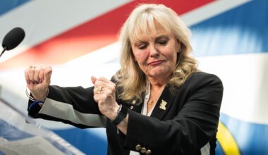 Almost half of B.C. residents want a third party