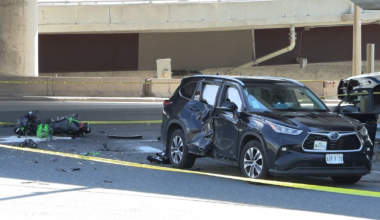 Motorcyclist critically injured in Mississauga collision