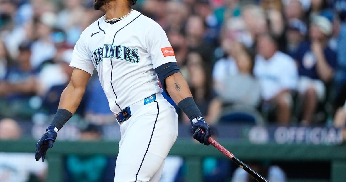 Seattle Mariners OF Julio Rodríguez leaves game against Baltimore Orioles after sixth inning