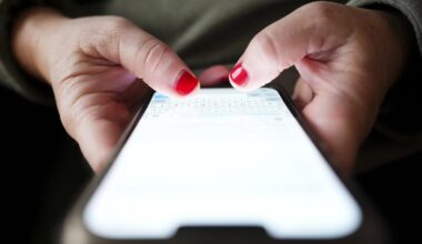 New CRTC rules aim to empower consumers, but will Canadians truly save on bills?