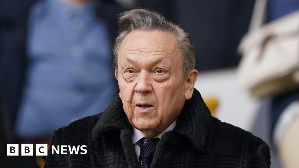 David Sullivan banned from contact with West Ham women's and youth teams since 2023 - BBC