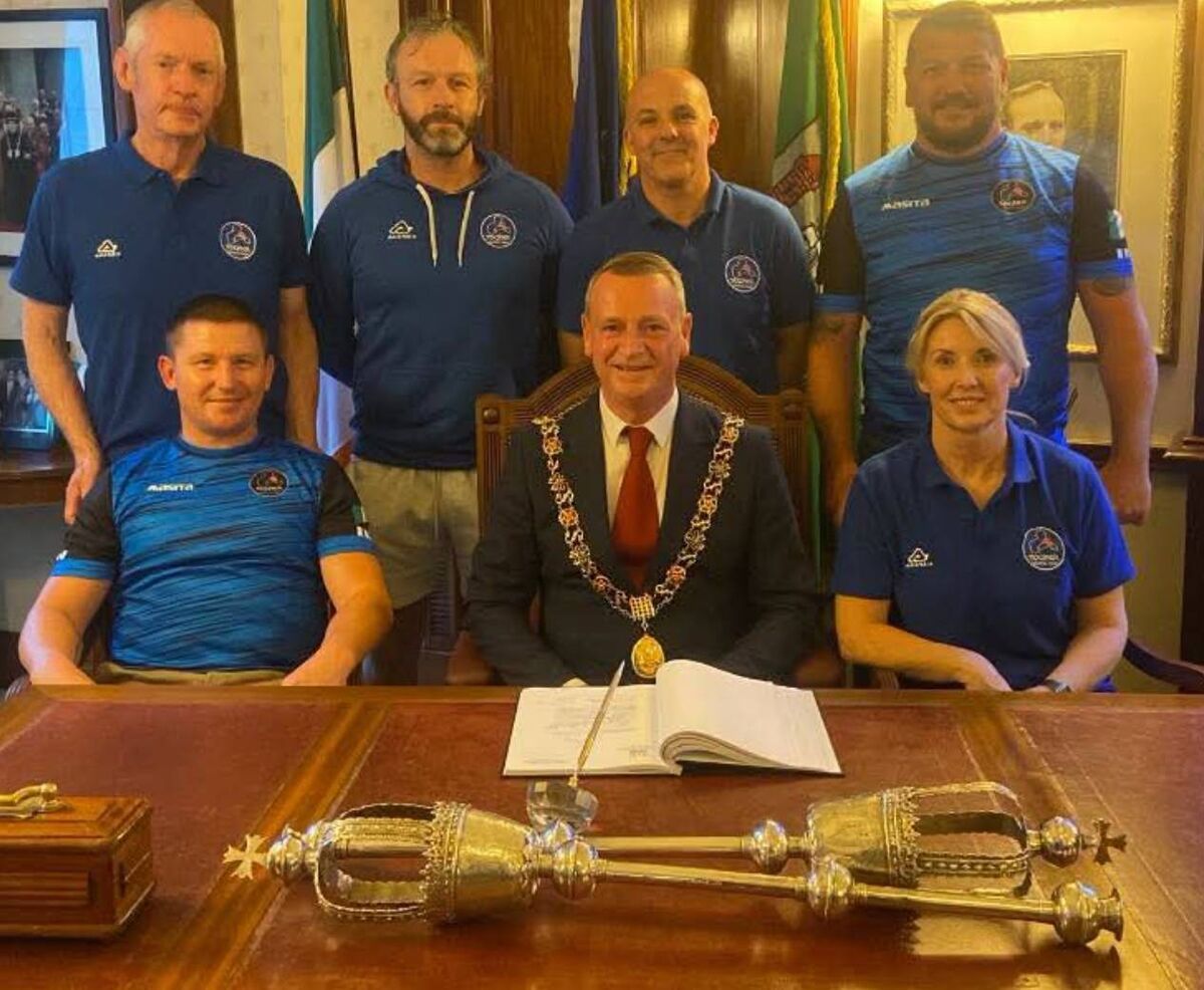 Back row: L to R: Kieran Lingwood, Ian Power, Shane Forde, and Mark Cotter. Front Row: L to R: Andrew Thornton, Lord Mayor Fergal Dennehy and Louise Forde MOB