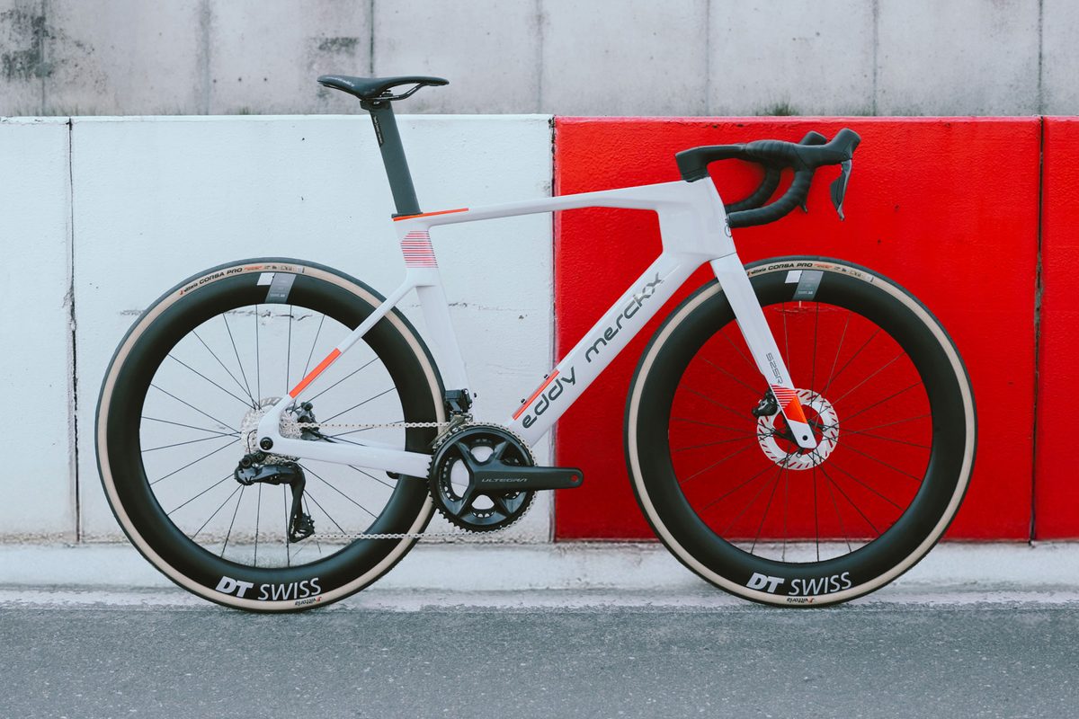 New Eddy Merckx 525R is an aero race bike that's actually designed to fit you