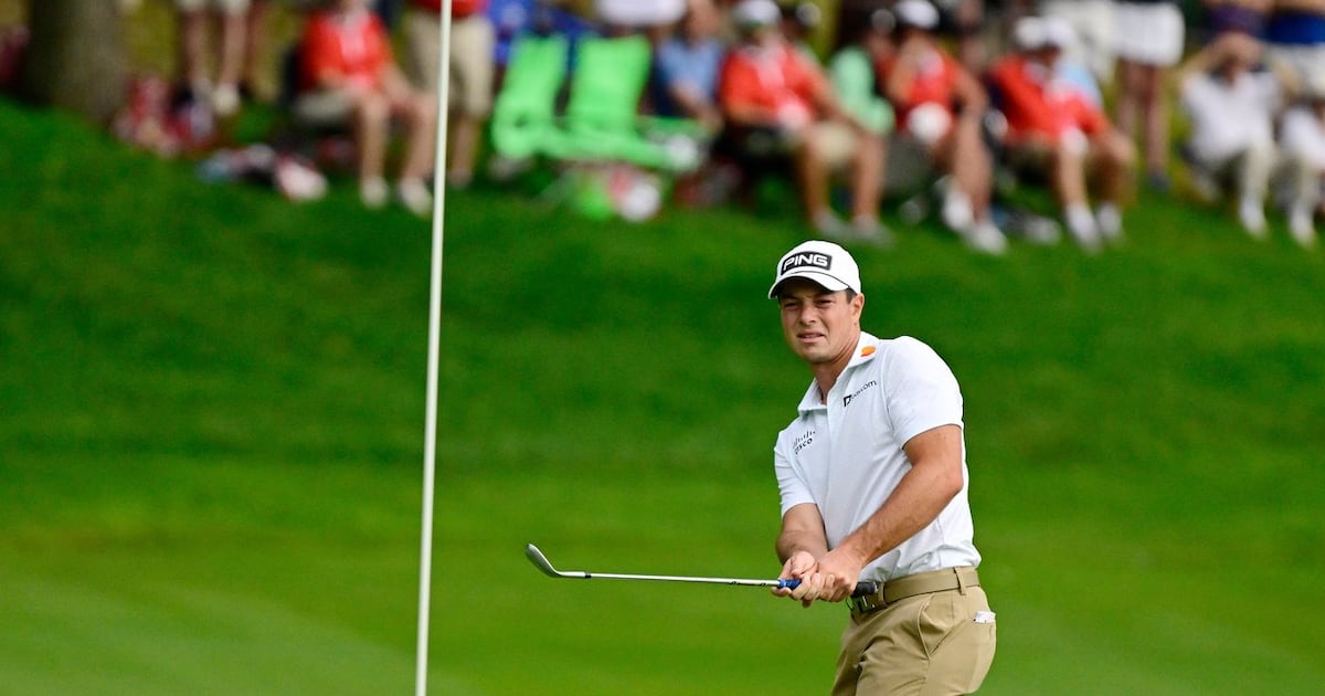 Viktor Hovland flips the script on Scottie Scheffler, takes one-shot lead at Travelers Championship