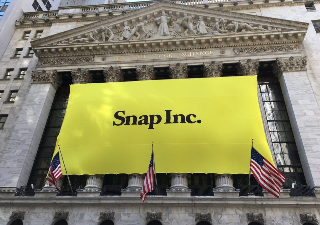 'Sad' That No One Will Tell Snap CEO The Truth, Says Analyst On Company's 'Horrendous' Product Design For $2,195 AR Glasses