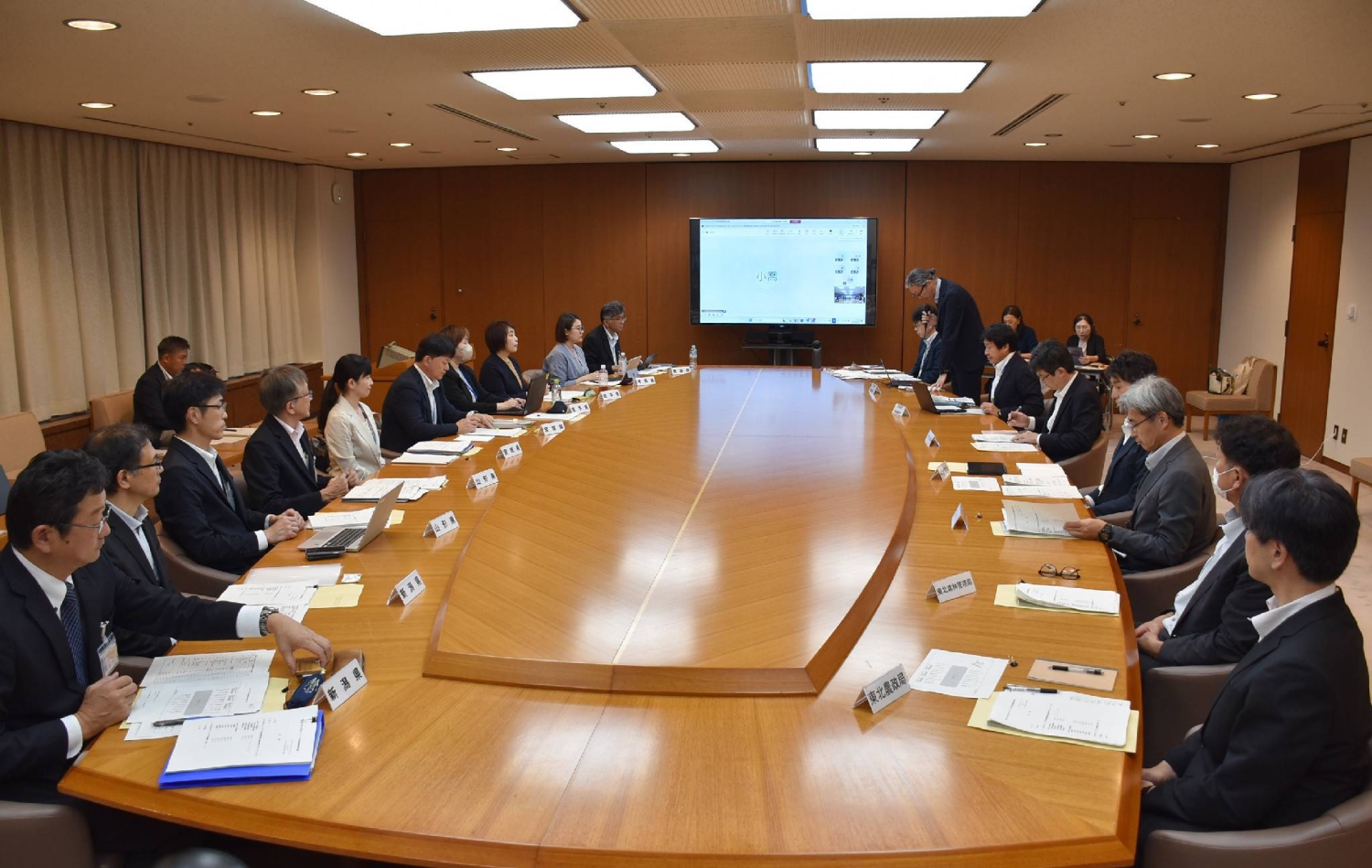 ‘Extremely intelligent’ bear at large after hurting four in Fukushima