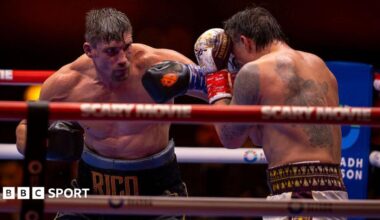 Rico Verhoeven prepares to punch Oleksandr Usyk