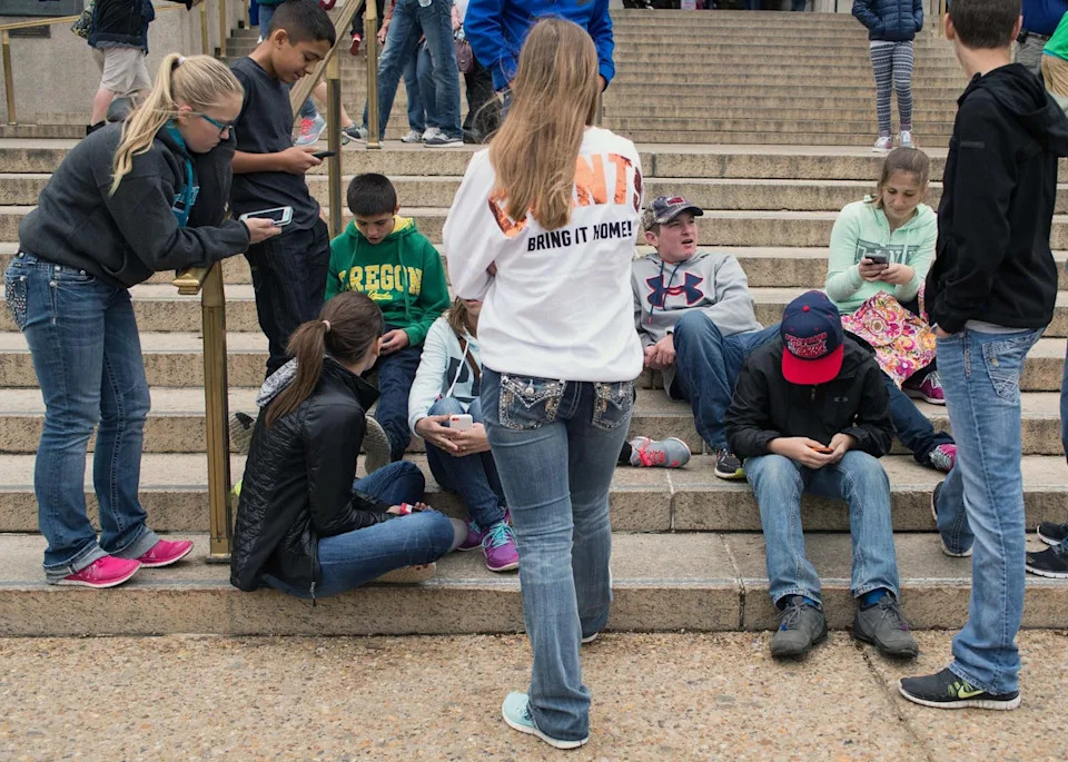 Researchers say there’s an age that kids should get a smartphone at the earliest. Getting it too early can raise the risk impacts to their sleep and mental health (AFP via Getty Images)