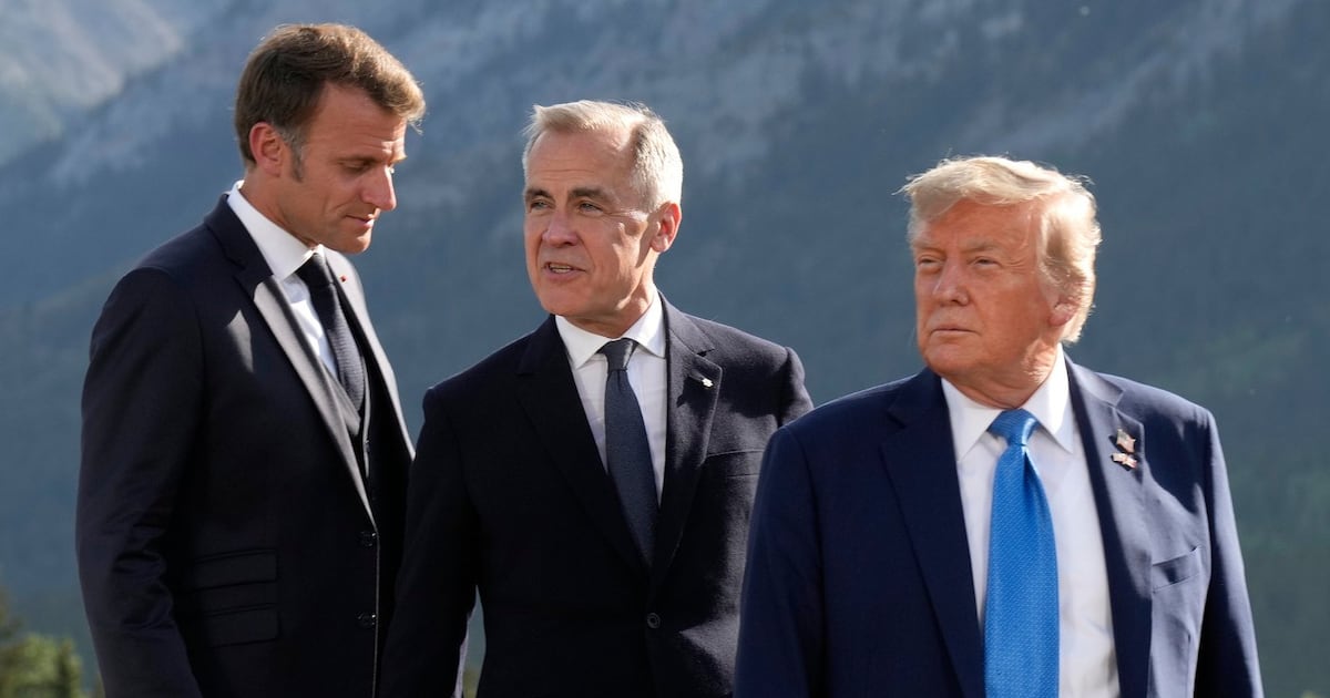 G7 leaders worried about global economic imbalances