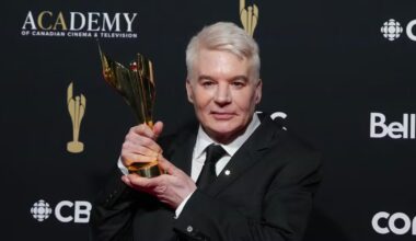 Mike Myers pays emotional tribute to Canada at Screen Awards - CTV News
